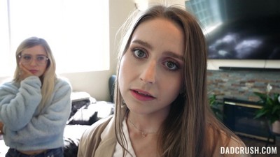 Отец вернулся домой и увидел, как одна из дочерей, Laney Grey, готовится нарушить правила.