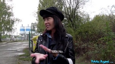 Агрессивный европеец нанял русскую незнакомку за значительную оплату и занялся с ней сексом у моста.