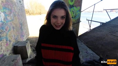 Молодая русская студентка оказалась весьма откровенной и смелой.