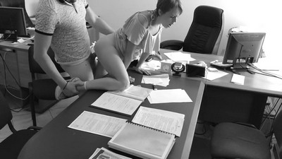 Скрытая камера зафиксировала сексуальные отношения между боссом и его русской секретаршей Yasmibutt.